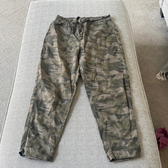 GUC cargo joggers. - Picture 1 of 3